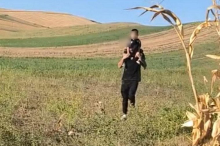 Túszul ejtett kisfia megölésével fenyegetőzött egy férfi Marosban