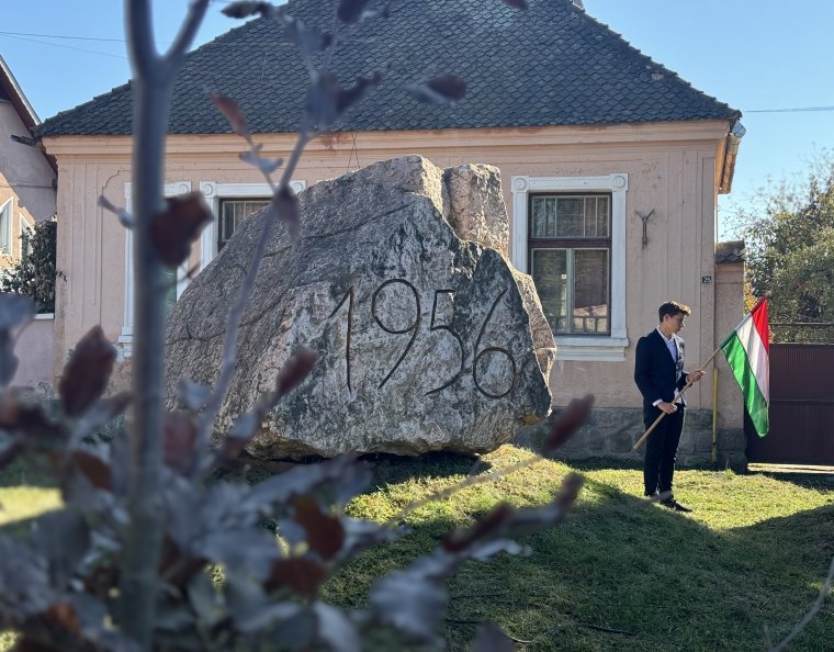 Idős emberek történeteit mutatná be egy videós múltidéző pályázat