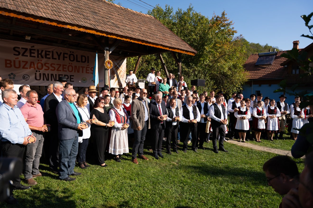 A székely székek képviselői •  Fotó: Tuchiluș Alex