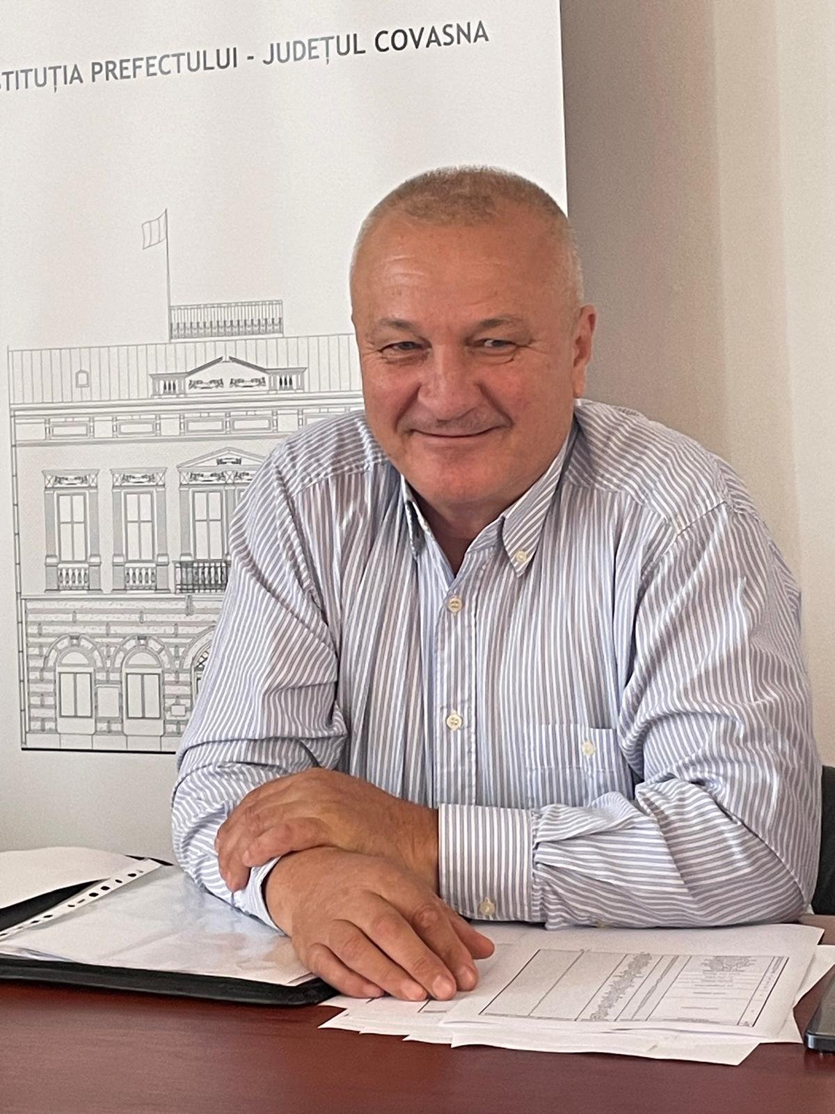 Gheorghe Neagu szerint idejében és megfelelő számban kellett volna kilőni a medvéket, hogy ne legyen ennyi vadkár és emberáldozat •  Fotó: Kovászna Megyei Prefektúra