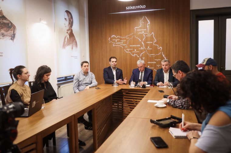 Senkinek nem lenne jó, ha a szélsőséges nézeteket vallók többségbe kerülnének a parlamentben