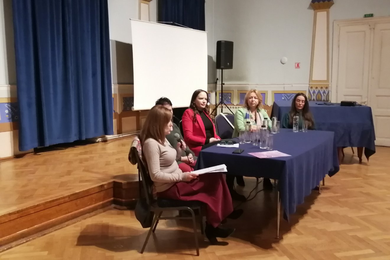 Jó lenne, ha az áldozatokkal kapcsolatba kerülő rendőröknek és bírókat pszichológiailag is felkészítenék erre a feladatra - hangzott el. •  Fotó: Bodor Tünde