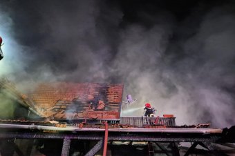 Garázs gyúlt ki, a mellette levő lakóház is károsodott