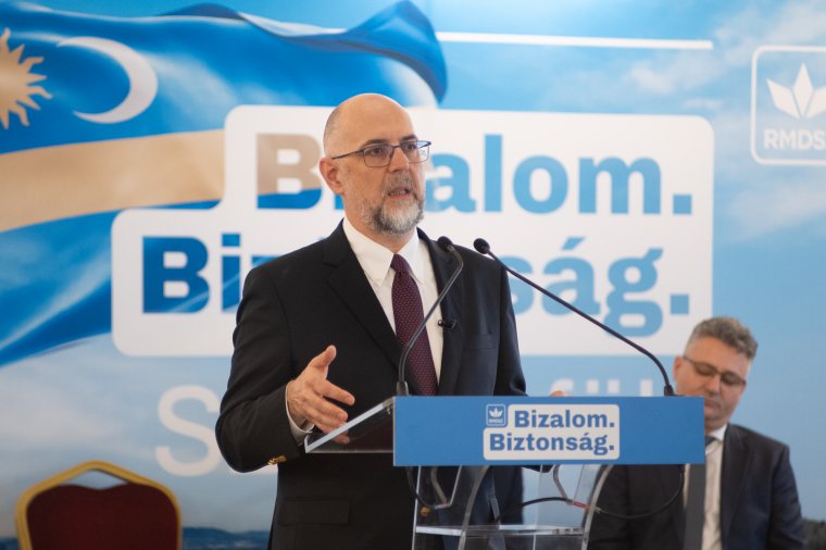 Bár egyáltalán nem akarta vállalni, az RMDSZ felkérte Kelemen Hunort, induljon az államfőválasztáson