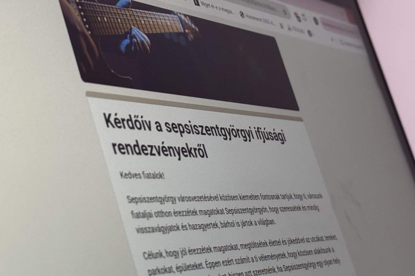 A kérdőív kitöltése csak néhány percet vesz igénybe •  Fotó: Farkas Orsolya
