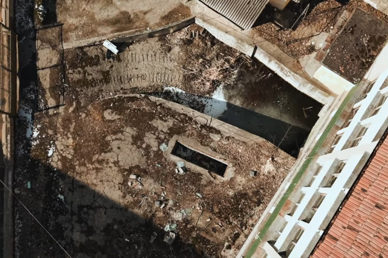 Az alagsorban halászni is lehetett volna •  Fotó: Emlékgyár