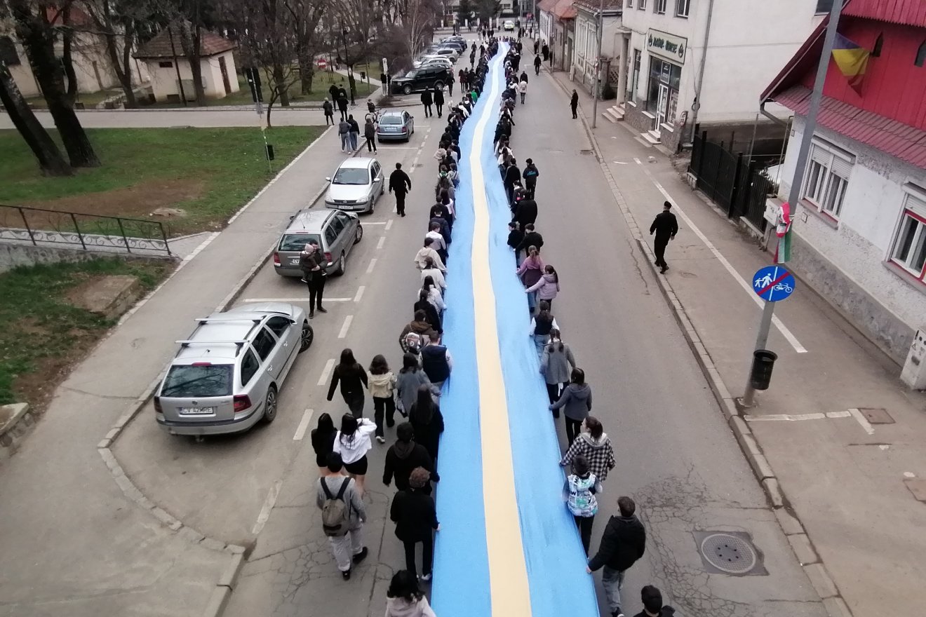 Ameddig a szem ellát, jelen vagyunk... •  Fotó: Bodor Tünde