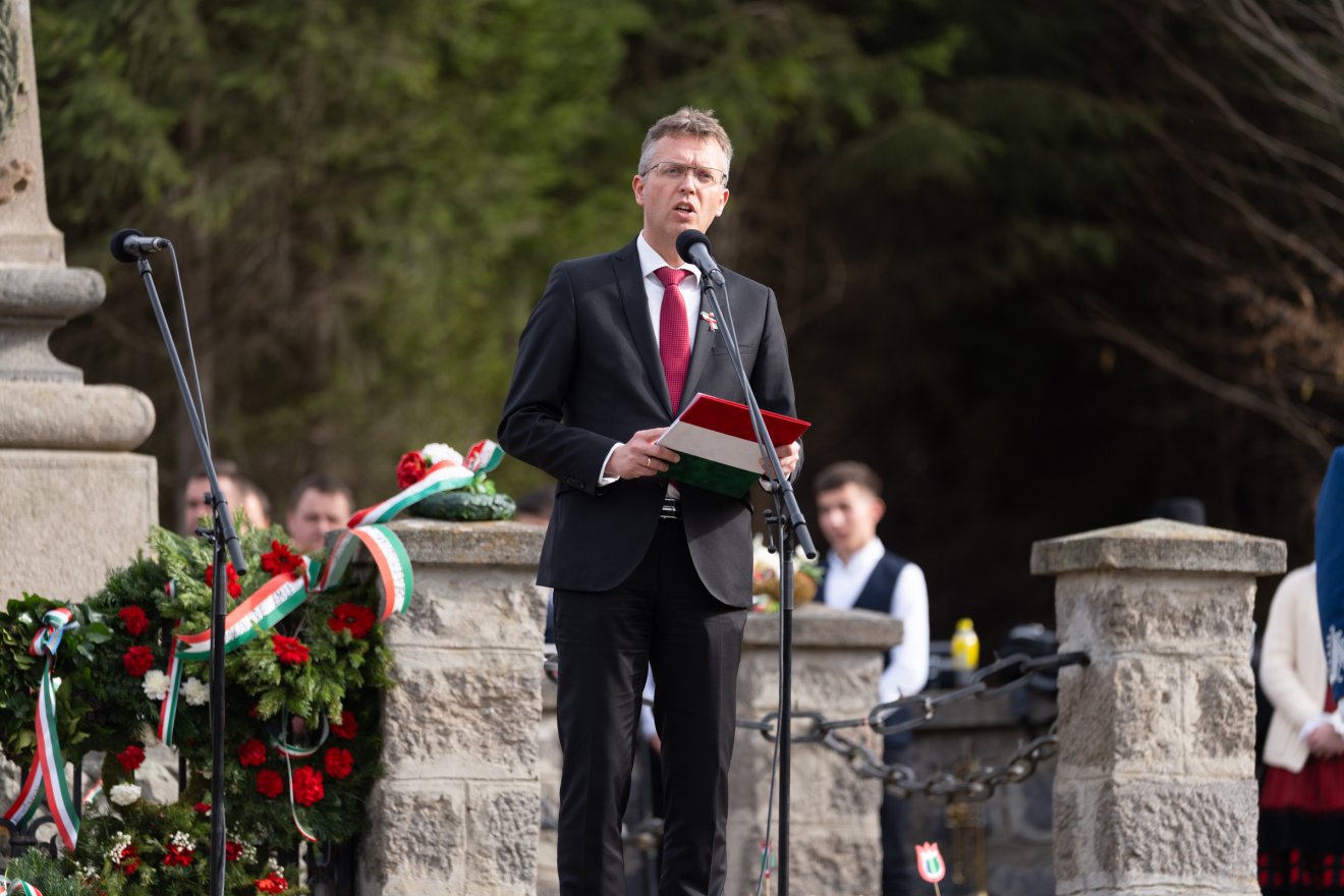 Hankó Balázs: ahol nem feledik a hősöket, ott mindig születnek újak •  Fotó: Tuchiluș Alex