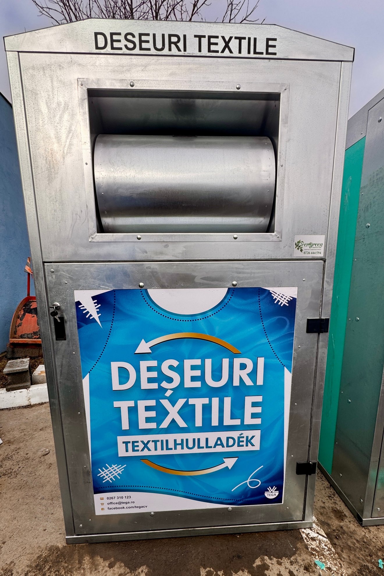 Ismét civilizált módon lehet megszabadulni a textilhulladéktól •  Fotó: Tega Rt.