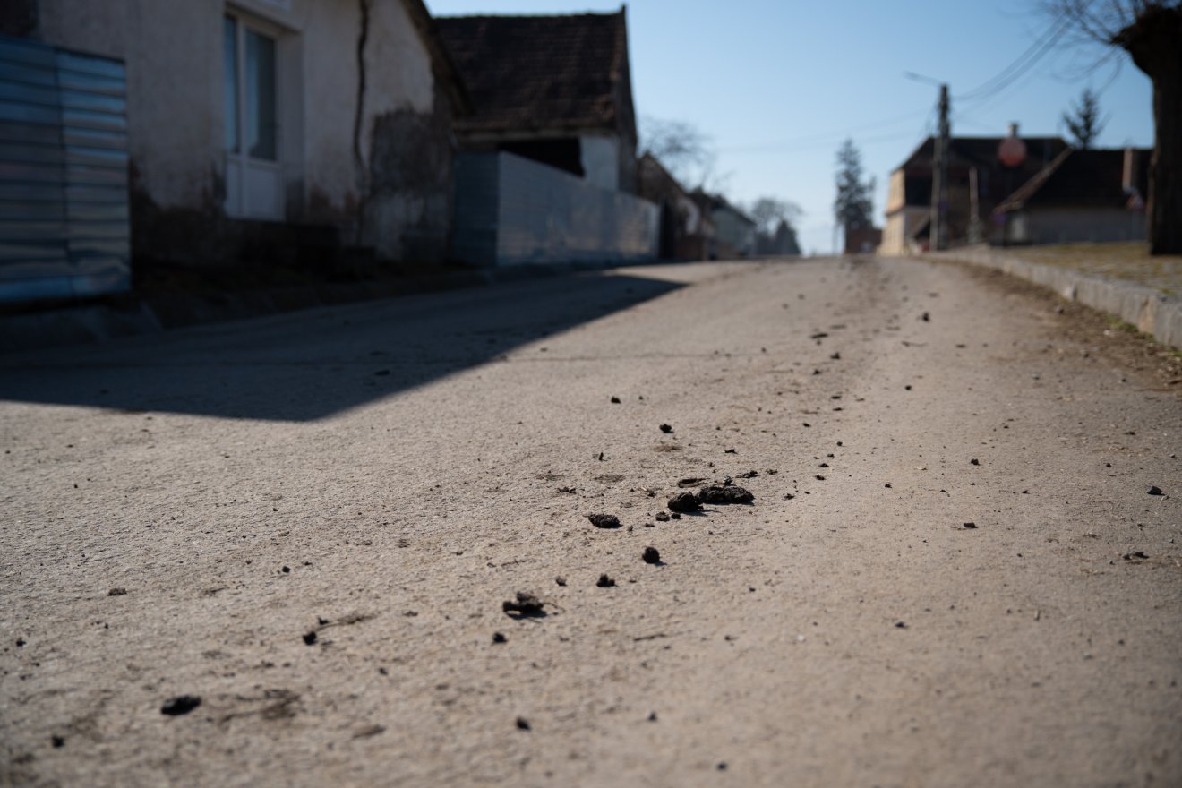 A sáros út csúszós is lehet •  Fotó: Tuchiluș Alex