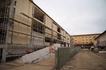 Épületbontás és létszámcsökkentés Sepsiszentgyörgyön