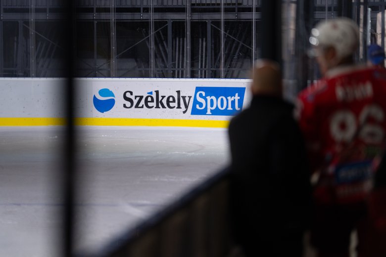 Képernyőn a hokisok Román Kupája, megismerjük a döntősöket