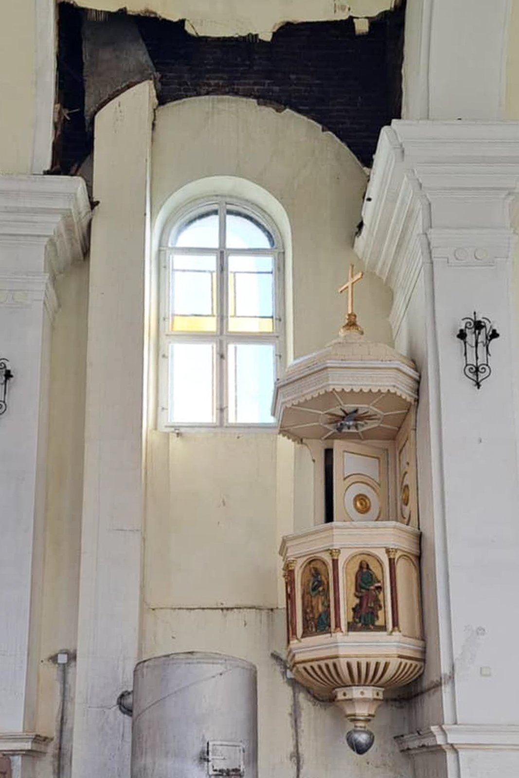 Jelenleg dobkályhával fűtenek, de szeretnének új fűtésrendszert telepíteni •  Fotó: Szőcs Sándor/Facebook