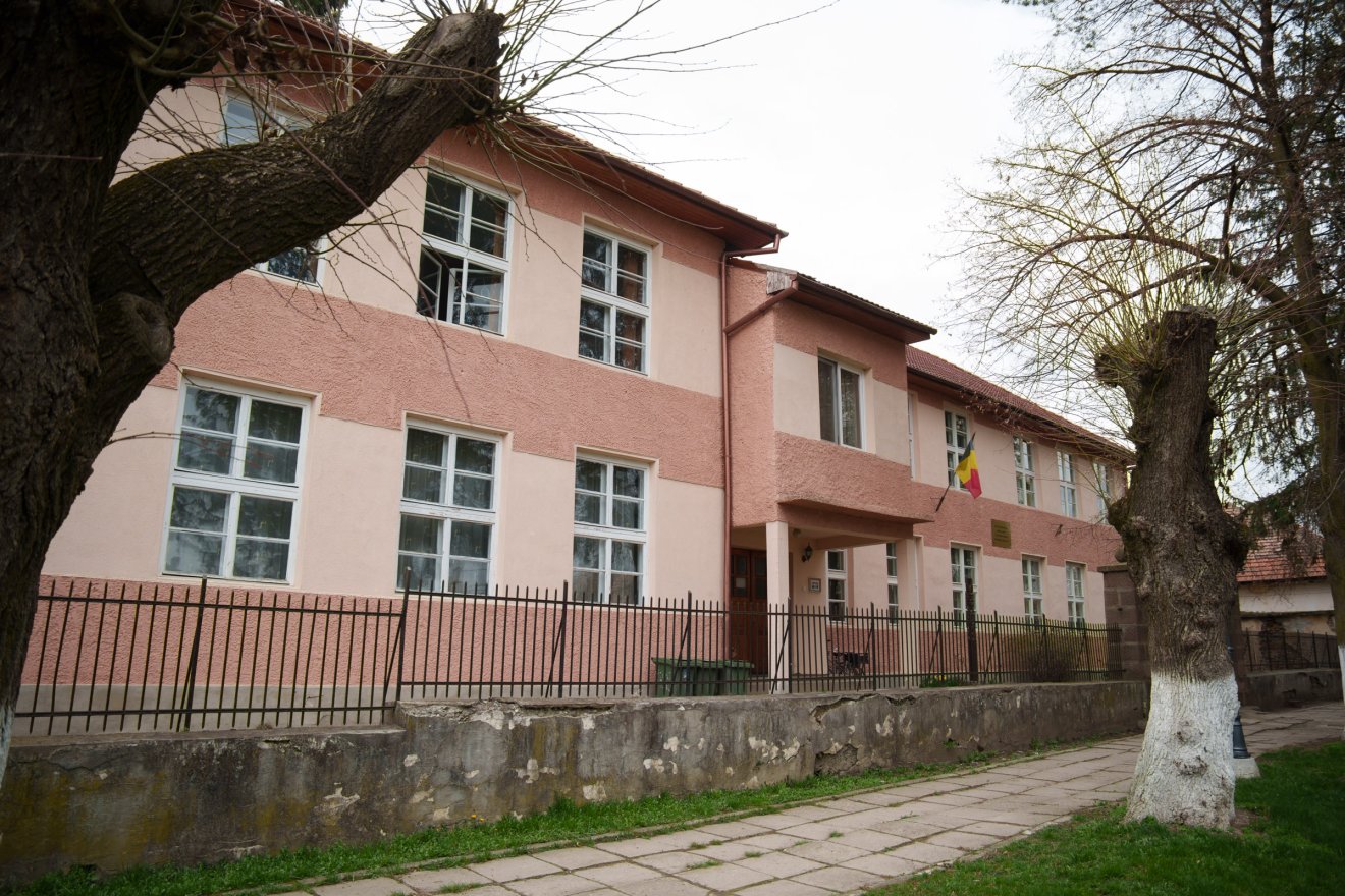 A nagyajtai iskola energiahatékonysági munkálatait is elvégzik •  Fotó: Tuchiluș Alex