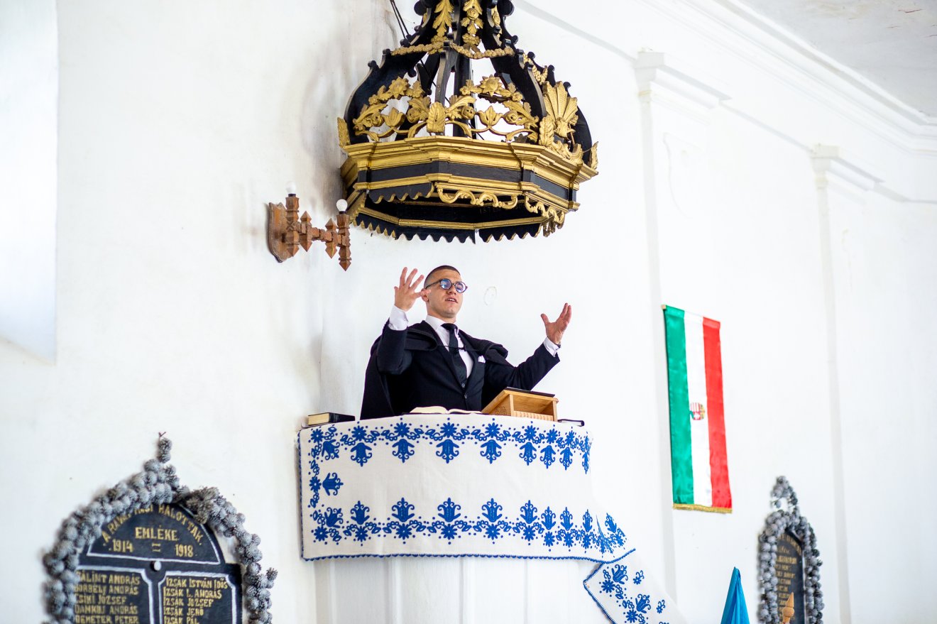 Nagy Norbert segédlelkész hisz abban, hogy sikeres lesz a gyűjtés •  Fotó: Nagy Norbert archívuma