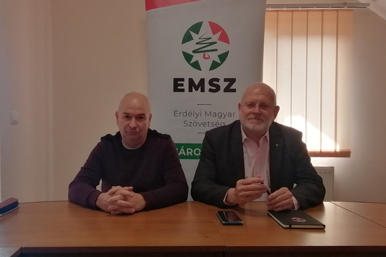 Papp Attila, a Kovászna megyei szervezet két évre megbízott elnöke és Zakariás Zoltán országos elnök •  Fotó: Bodor Tünde