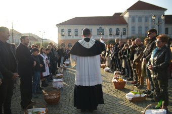 Nemcsak az ételt, hanem a szeretetet is meg kell osztani egymással