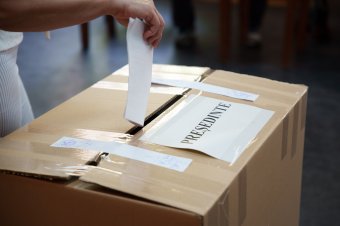 Újabb hivatalosítás, kezdődhet az elnökválasztás második fordulójának kampánya