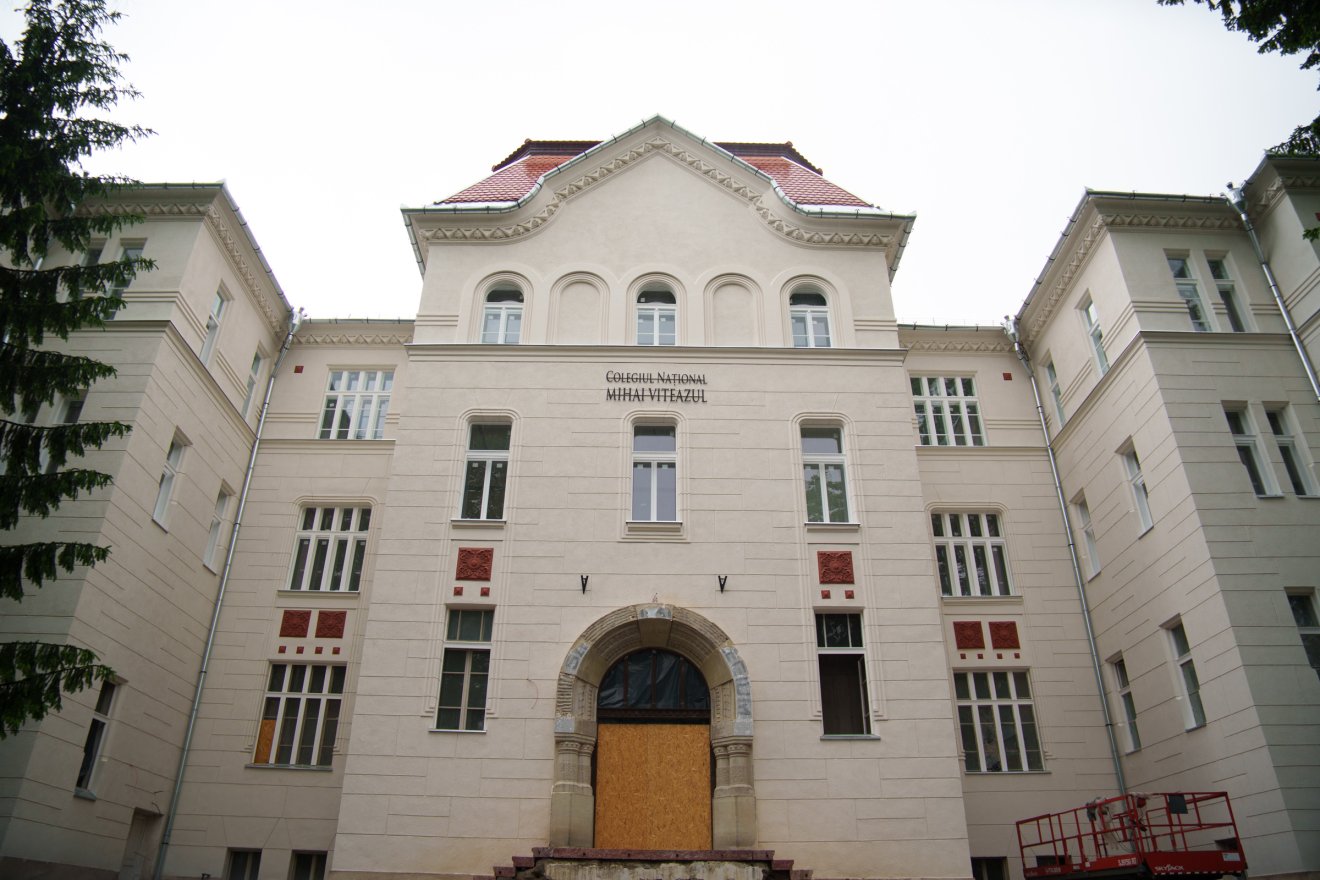 A főépület munkálatai elhúzódnak •  Fotó: Tuchiluș Alex