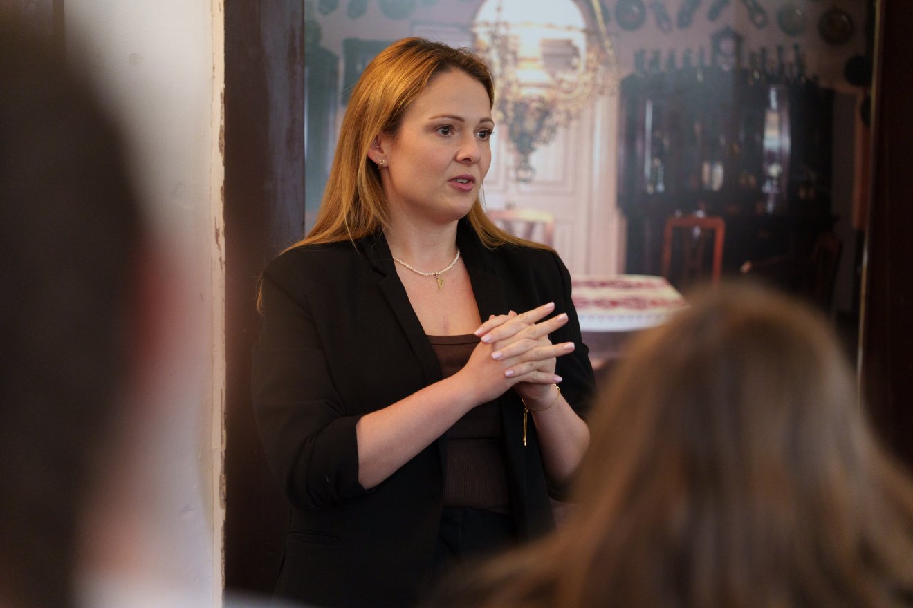 Dr. Rétyi Zselyke fül-orr-gégész szakorvos adott elő a Haszmann Pál Múzeumban •  Fotó: Tuchiluș Alex