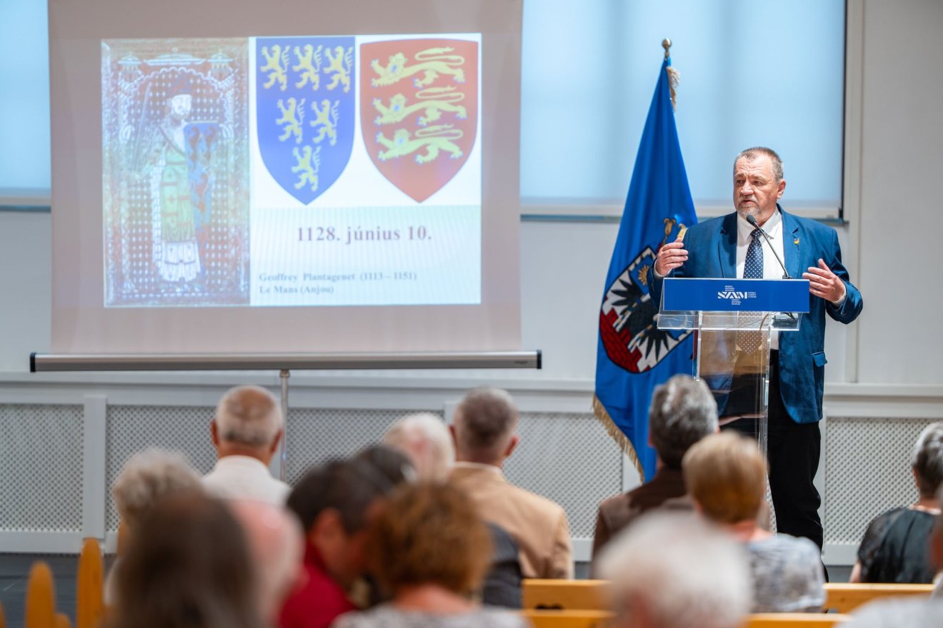 A címertan világnapján emlékeztek meg az egyesület fennállásának első évtizedéről •  Fotó: Kocsis B. János
