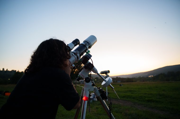 Másfél évtizedenként bekövetkező ritka égi esemény figyelhető meg pár nap múlva