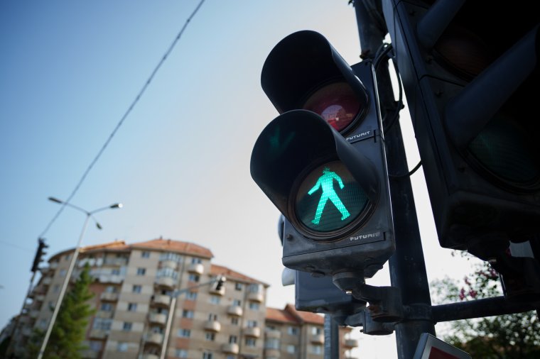 Szabálytalankodó gyalogosok és kerékpárosok kerültek a rendőrség célkeresztjébe Szatmáron