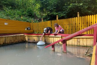 A műszerek kiakadnak, de az emberek gyógyulnak a gáztól