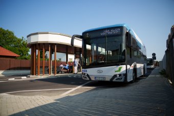 Napelemparkkal fedeznék az elektromos buszok áramellátását Sepsiszentgyörgyön