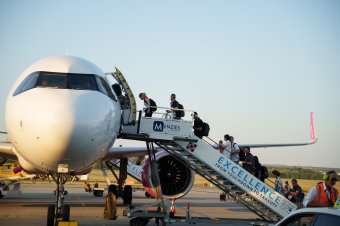 Éjszaka landolt a két mentőjárat Bukarestben