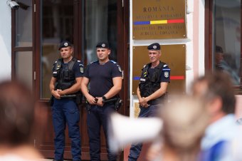 Csendőrségi átalakítás: járőrözni küldi a belügyminiszter az eddig épületek őrszolgálatát ellátó rendfenntartókat