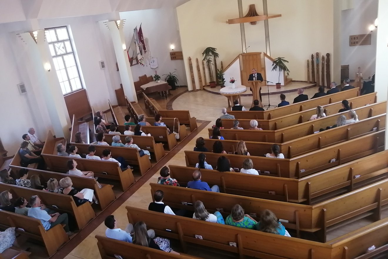 A magyar pedagógusok összlétszámához képest kevesen jelentek meg az ökumenikus istentiszteleten •  Fotó: Bodor Tünde