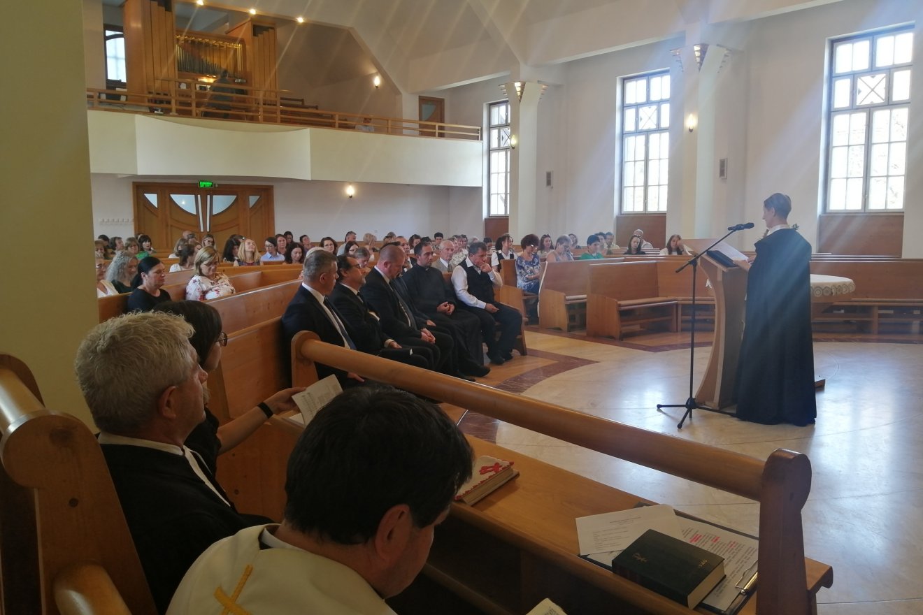 A közösség egyesített ereje Isten akaratával társulva csodákra képes, – mondta Péterfi Ágnes unitárius lelkész •  Fotó: Bodor Tünde