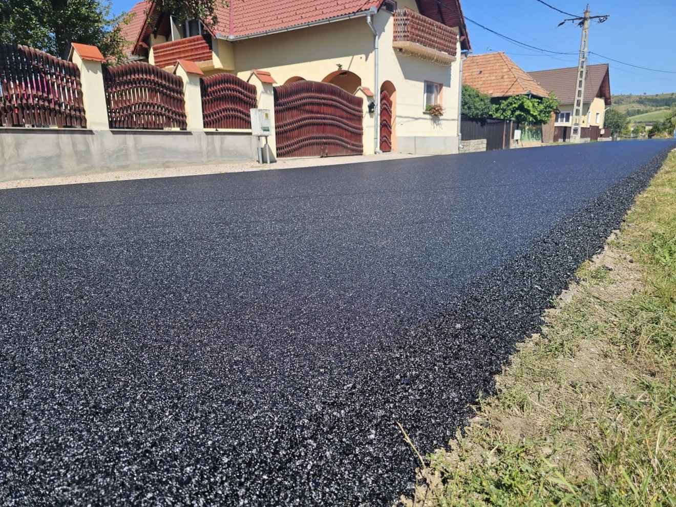 Olyan utcákra kerül aszfalt, ahol nyáron por, télen sár volt •  Fotó: Imets Lajos