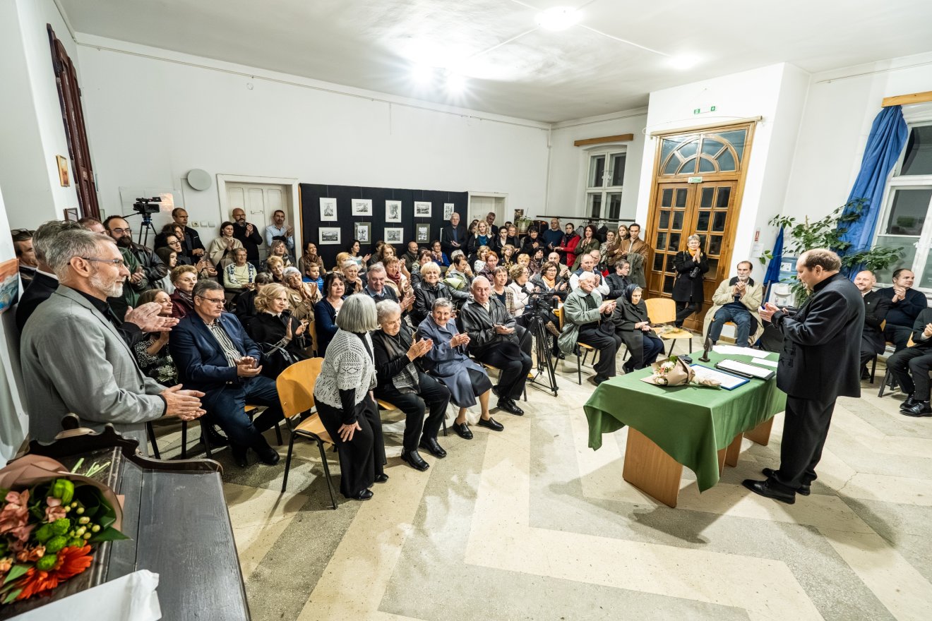 Csaknem kilencven érdeklődő zsúfolódott be az ünnepségre •  Fotó: Tana Zoltán