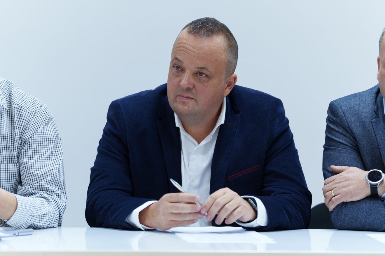 Gáspár Zsolt családorvos: a HPV elleni immunizáció felnőtt korban is hatékony, ezért azoknak is ajánlott, akik már nem tartoznak az ingyenes korcsoportba •  Fotó: Tuchiluș Alex