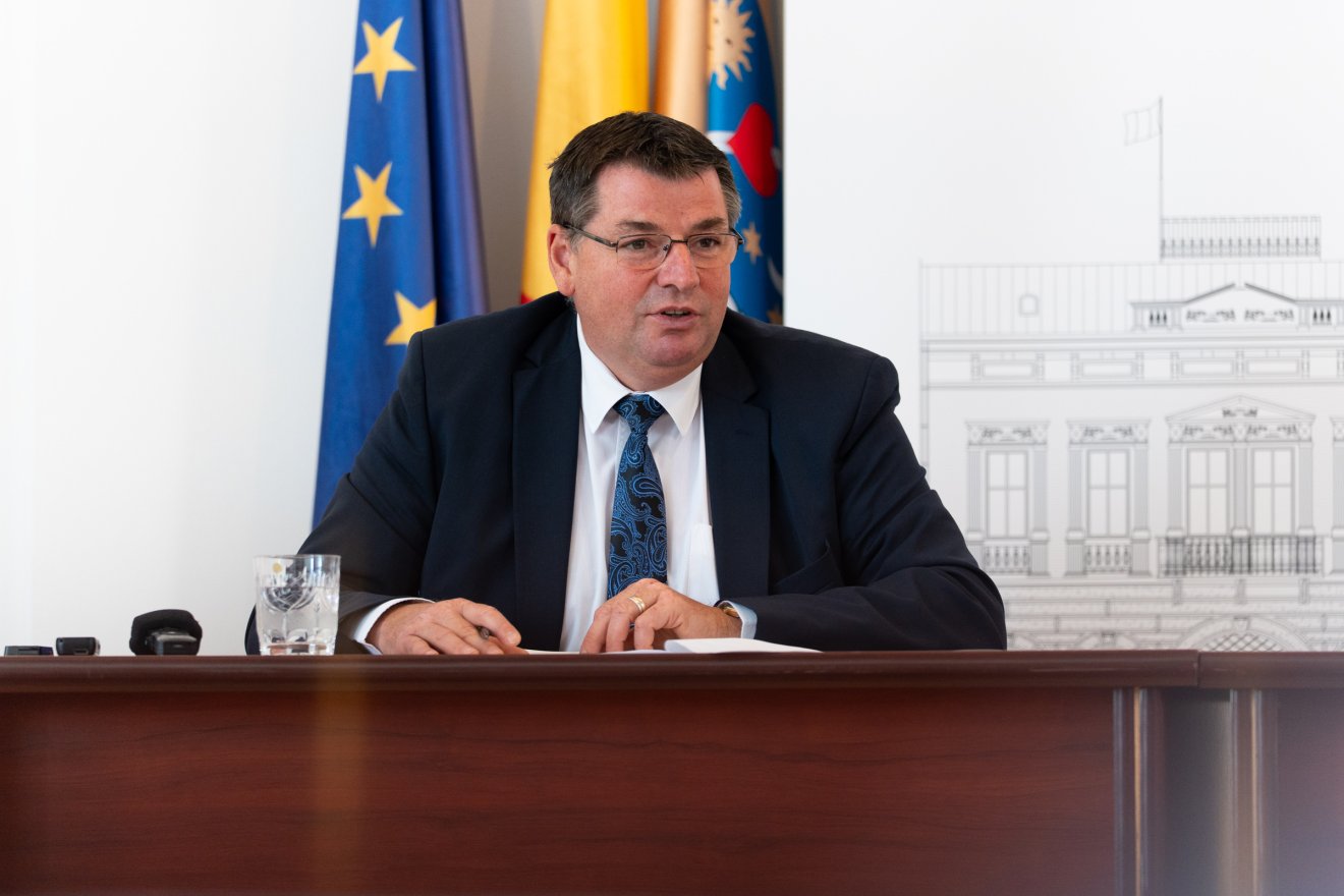 Ráduly István mindenkinek azt tanácsolja, hogy időben szerezze be az igazolásokat ledolgozott éveiről •  Fotó: Tuchiluș Alex