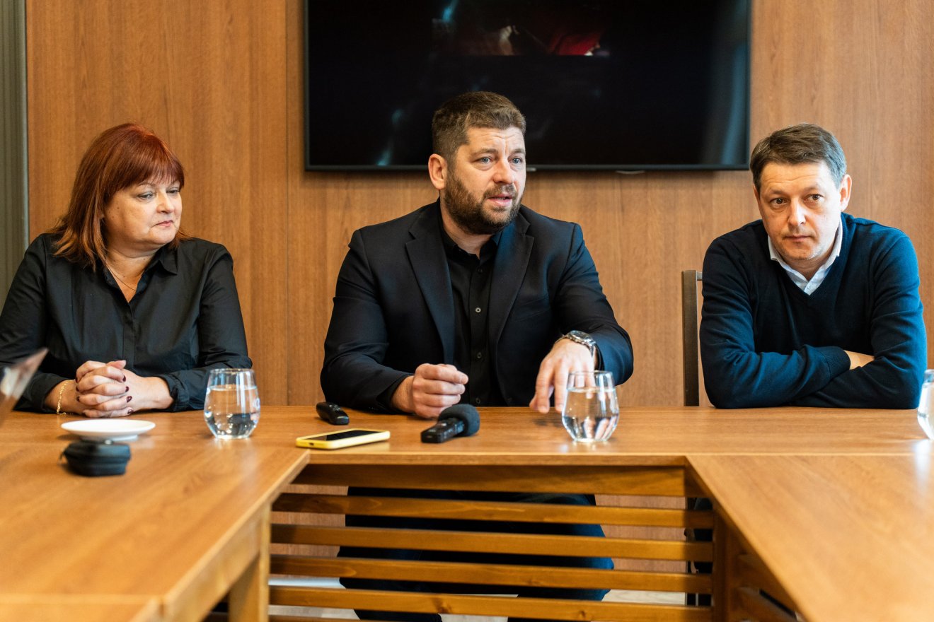 Ha a gyerekek megtapasztalják, milyen jó telefon nélkül, sokat tettünk az ifjúság védelméért - hangzott el. •  Fotó: RMDSZ Háromszéki Szervezete