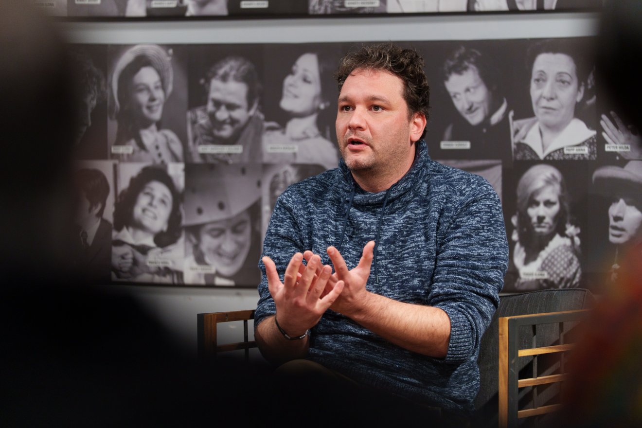 „A nehézségek és feladatok azért találnak meg engem, hogy ne hagyjanak elpunnyadni” – vélekedett a 42 éves új igazgató •  Fotó: Tuchiluș Alex