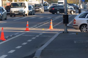 Elektromos rollerest sodort el egy autós Sepsiszentgyörgyön