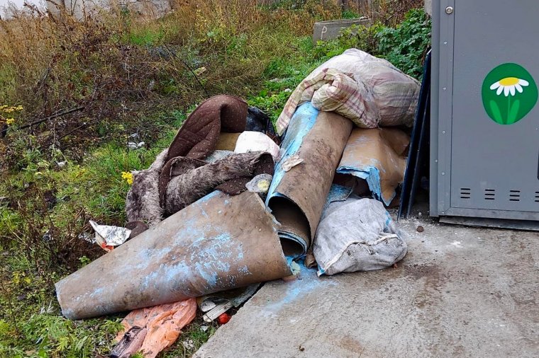 Az okoskukák mellett hagyott hulladékért bírság jár