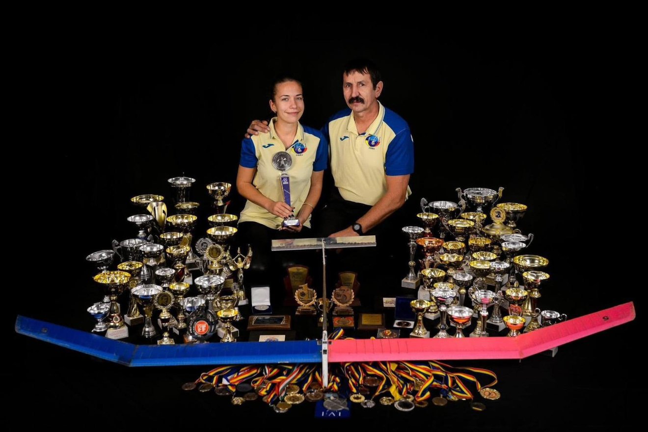 Édesapja segítette a versenyeken, sikereiknek köszönhetően 18 éves korára már ismert volt Tamara neve a repülőmodellezés világában •  Fotó: Biró Tamara személyes archívuma