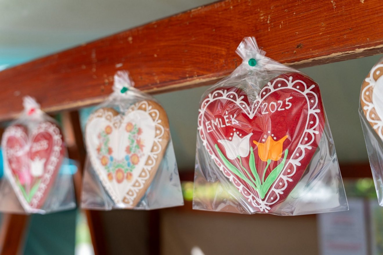 Nem mézeskalácsra fájt a foga a tolvaj(ok)nak, hanem inkább pénzre •  Fotó: Sepsiszentgyörgyi önkormányzat/facebook