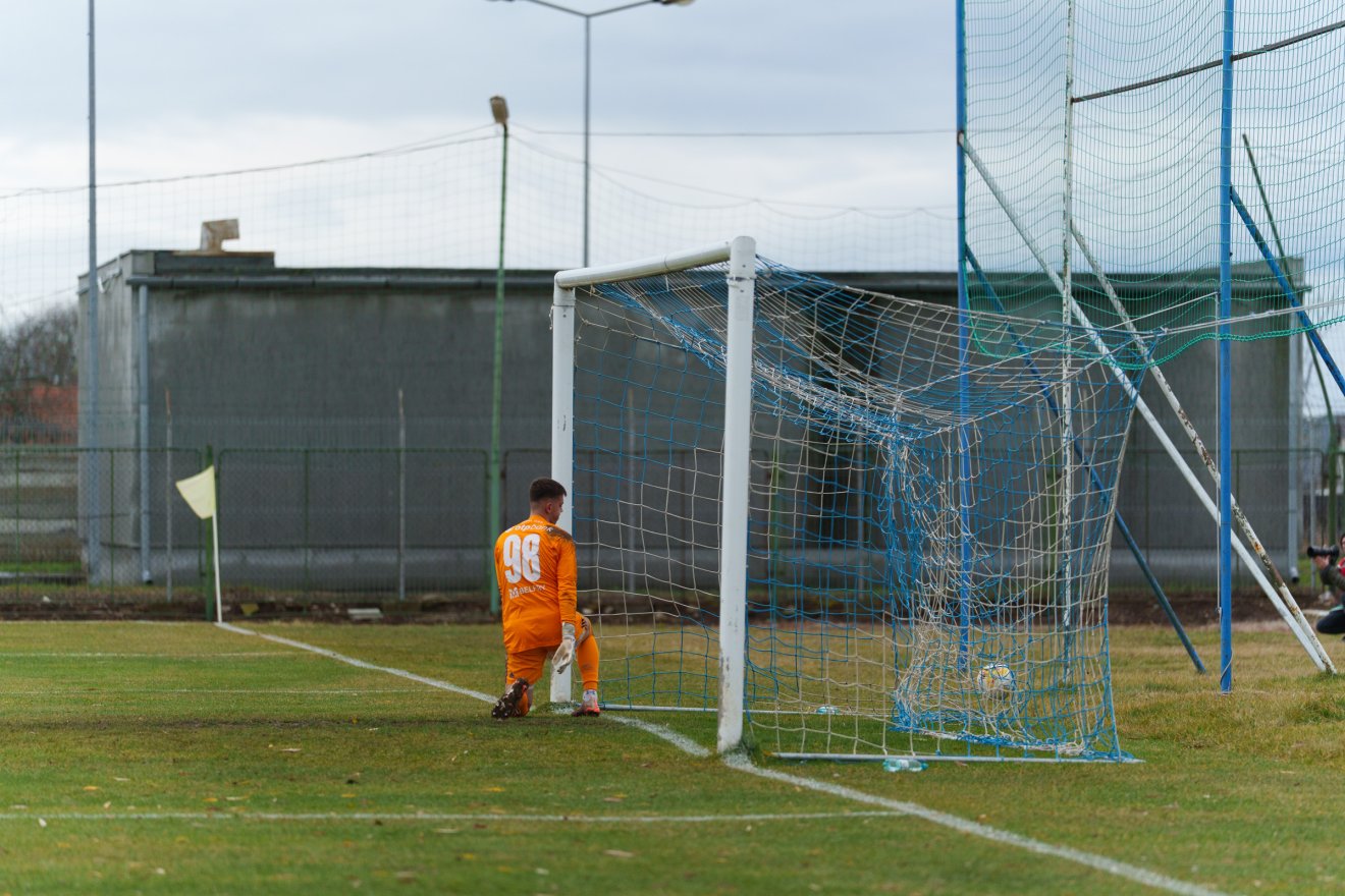 Gedő tehetetlen volt Nechita lövésénél •  Fotó: Tuchiluș Alex