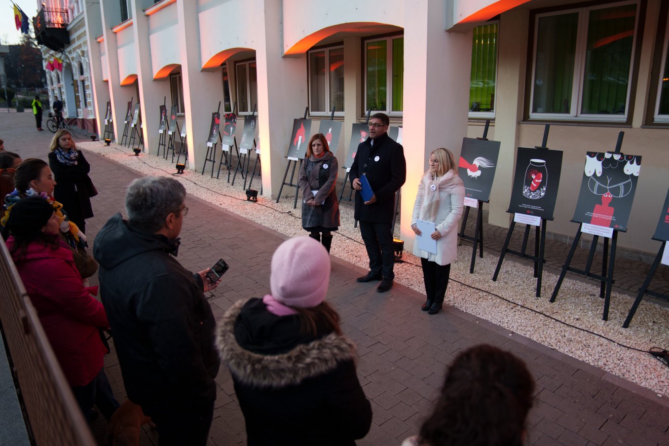 Gáj Nándor rámutatott: nagyon sok esetben, amikor a nőket bántalmazzák, a gyerekek is jelen vannak •  Fotó: Tuchiluș Alex