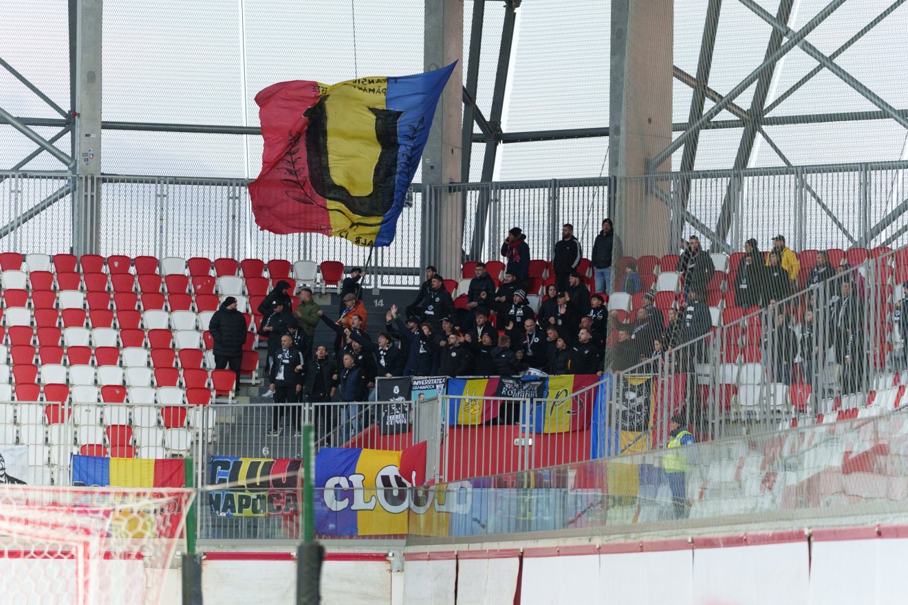 Az U szurkolói a meccs végéig elfogadhatóan viselkedtek •  Fotó: Tuchiluș Alex