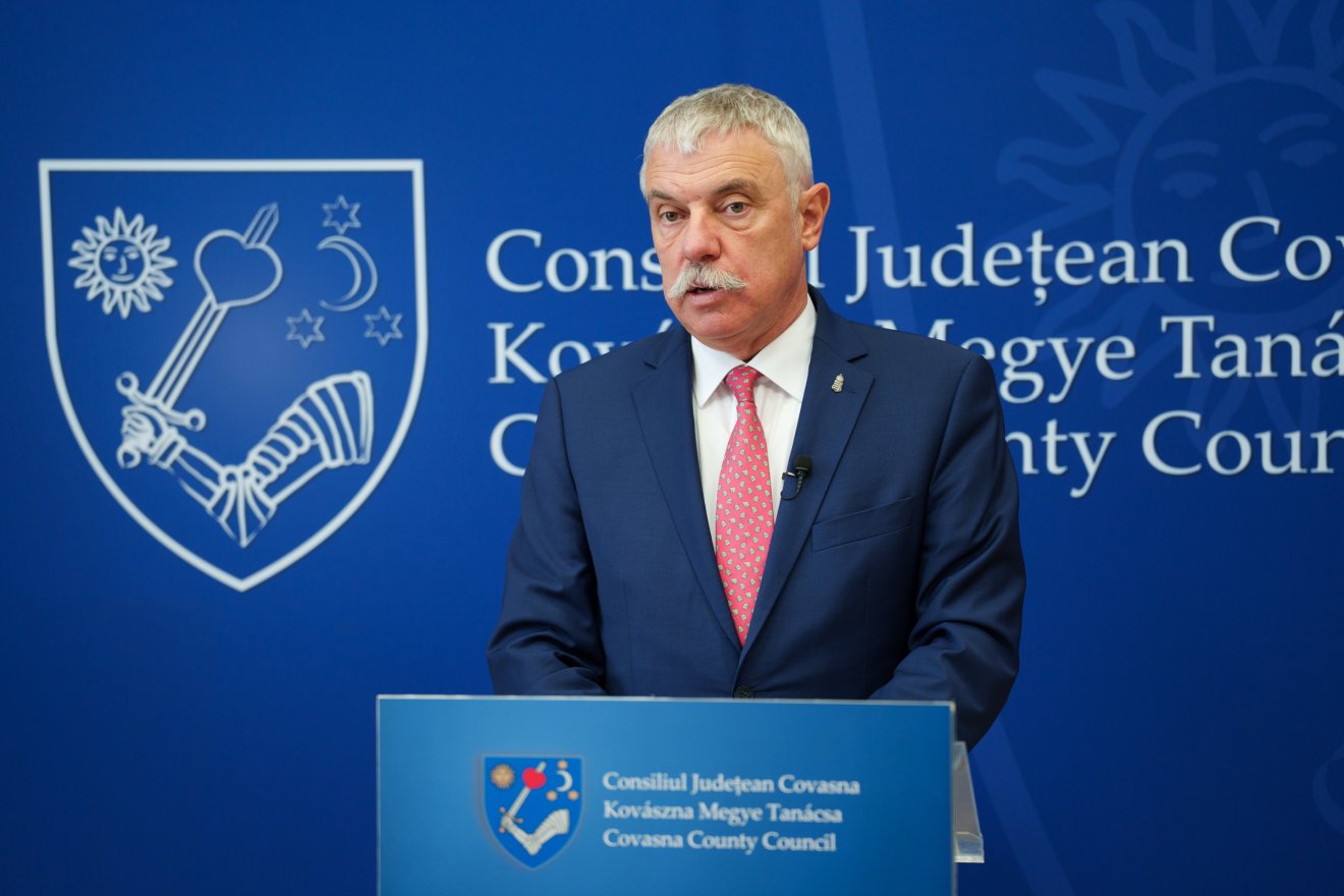Oktatási és egészségügyi korszerűsítésekről számolt be Tamás Sándor •  Fotó: Tuchiluș Alex