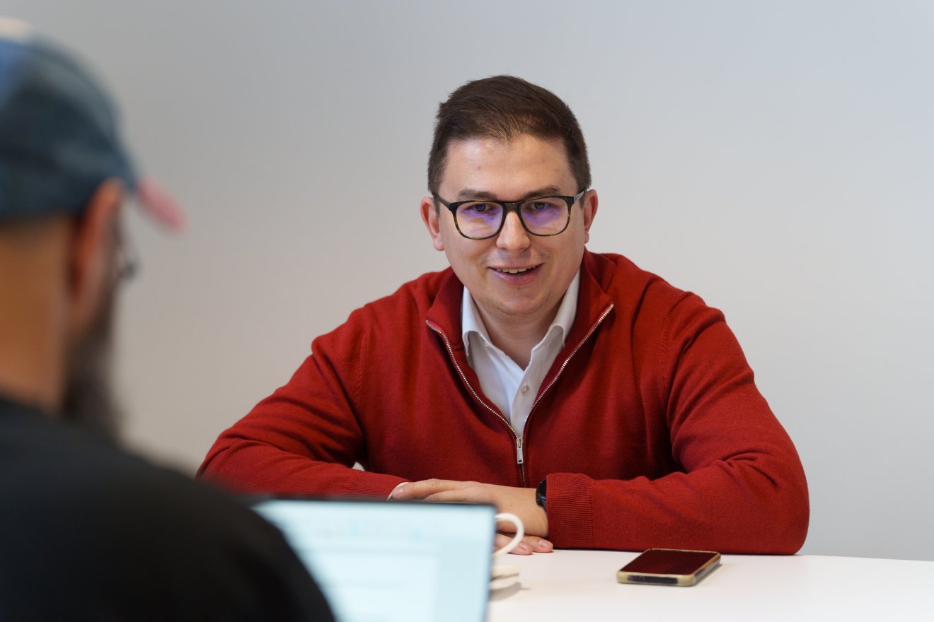 Zsigmond József a fórumok és egyeztetések szervezésében, a kommunikáció erősítésében vállal szerepet. •  Fotó: Tuchiluș Alex