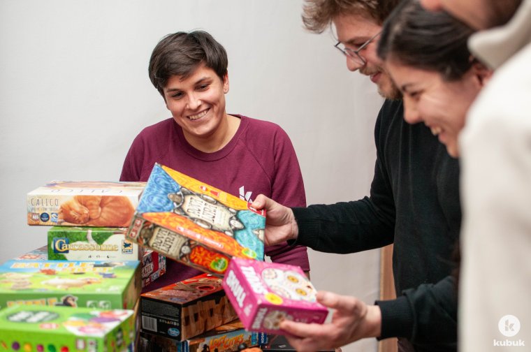 Társasjátékok, amelyek feldobják az ünnepi estéket