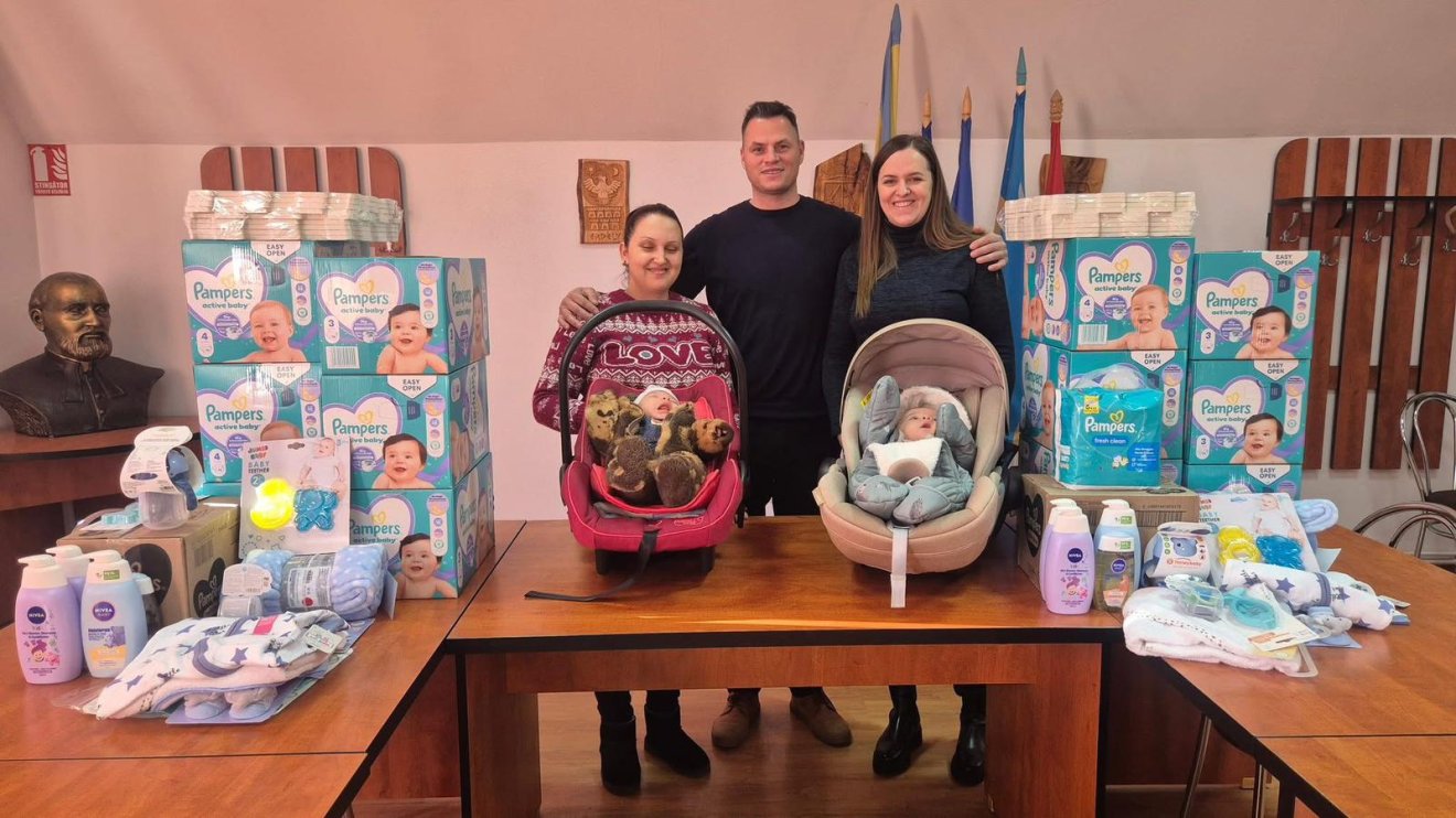 2025-ben összesen 246 család részesült ajándékcsomagban vagy vásárlási utalványban &bullet;  Fotó: RMDSZ Háromszéki Nőszervezete